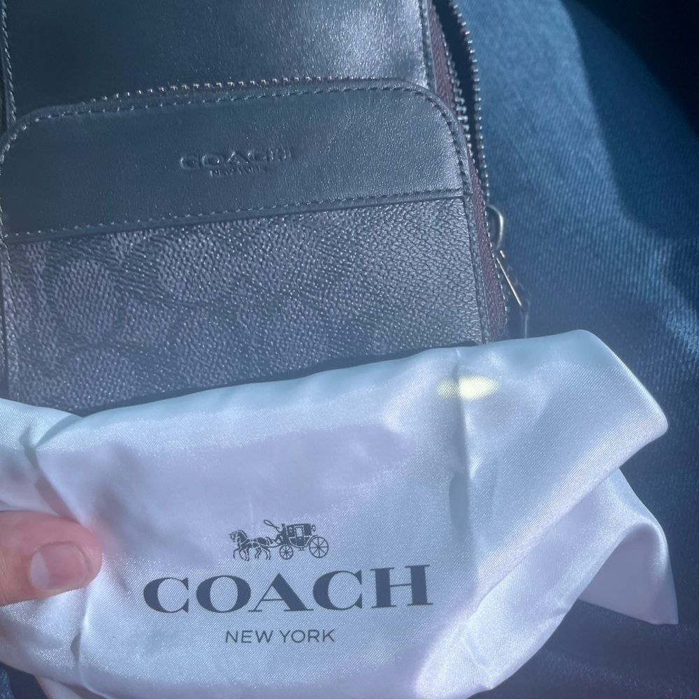 Coach - Gotham Sling Pack 13 In Signature Canvas
